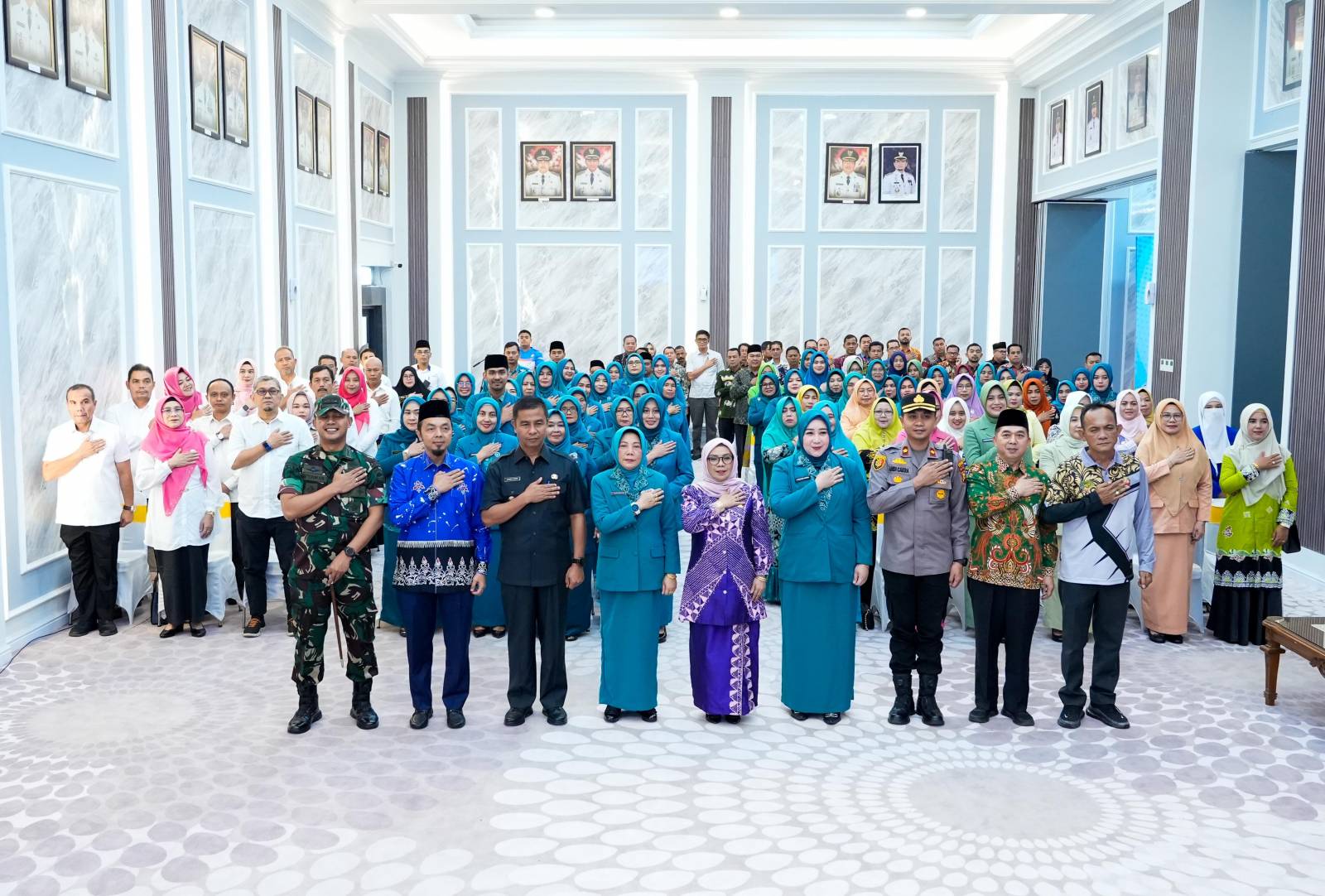Bupati Kampar Lakukan Pengukuhan Ketua dan Lantik Pengurus TP PKK Posyandu Kampar